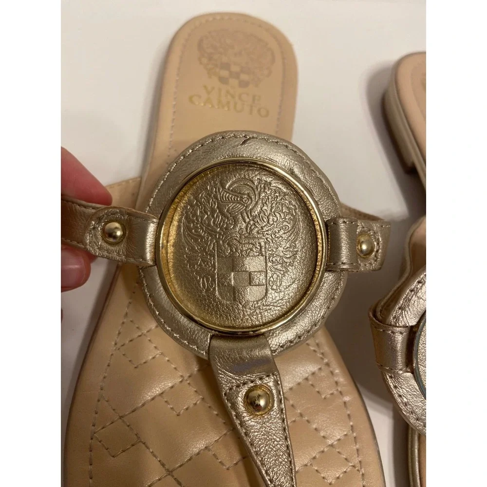 Vince Camuto Size 9 M BRAIDA Oyster Metallic Gold Bushun Leather Thong Sandals